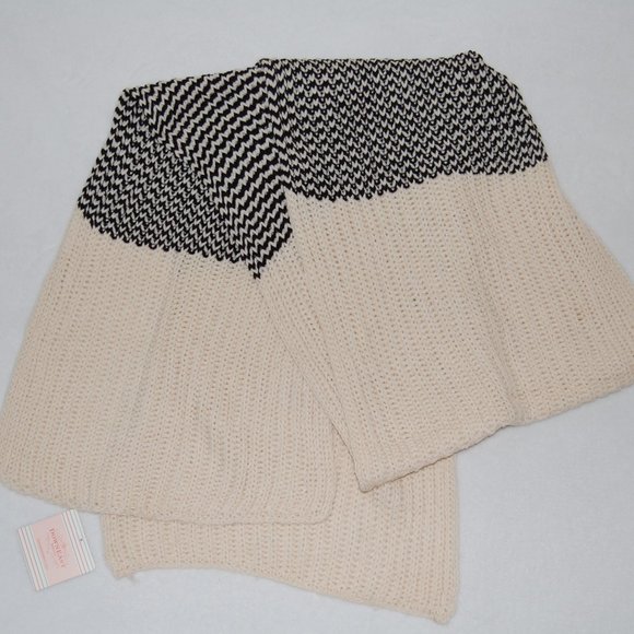 NWT DownEast, Divided Knit Scarf - Picture 2 of 4